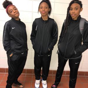 Meet your Posher, Miaa